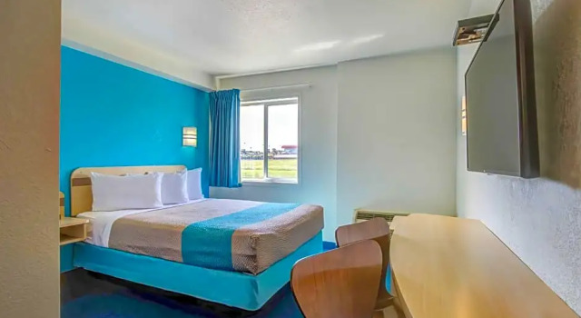 Номер Standard Motel 6-Grande Prairie, AB
