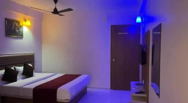 Hotel Shree Hari Om Residency, Rezervovat Hotel Hotely v Gujarat s parkováním, Parkování