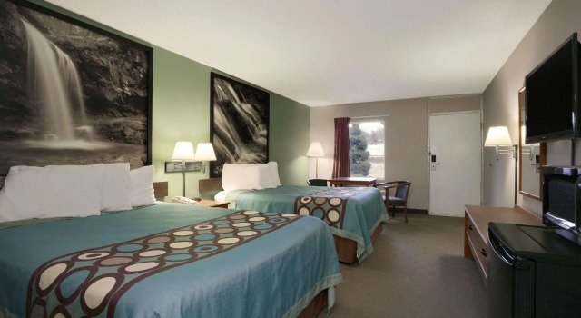 Четырёхместный номер Standard Super 8 by Wyndham Kingsport
