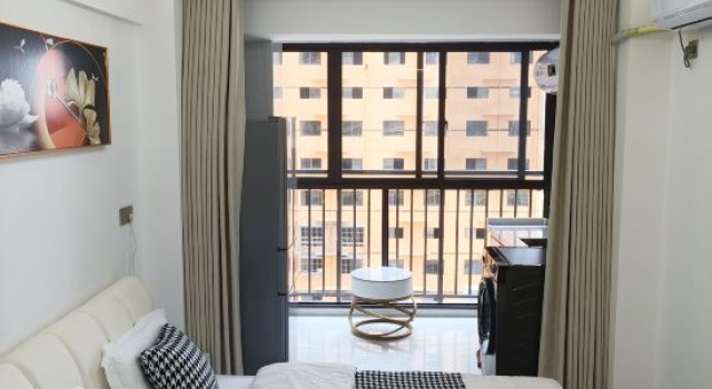 Люкс Business Yuni Chujian Homestay (Luowen Avenue)