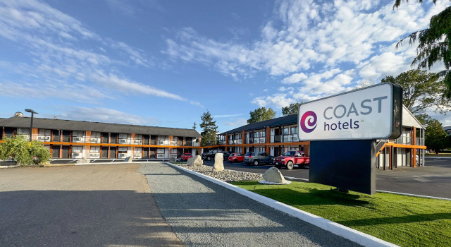 Coast Courtenay Hotel, Rezerwuj Hotel Hotele w Vancouver island z basenem, Basen