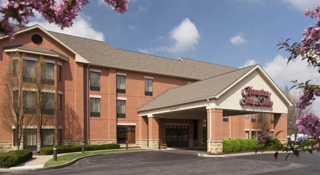 Hampton Inn & Suites St. Louis-Chesterfield, Забронировать Отель Честерфилд Миссури, рядом с The Factory