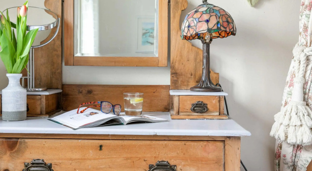 Beach Cottage - Nautical-themed Cottage in Central Totnes