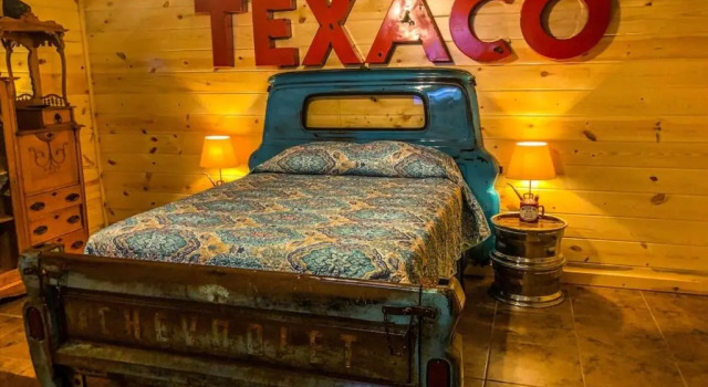 Samanthas Timber Inn, Prenota Hotel  
