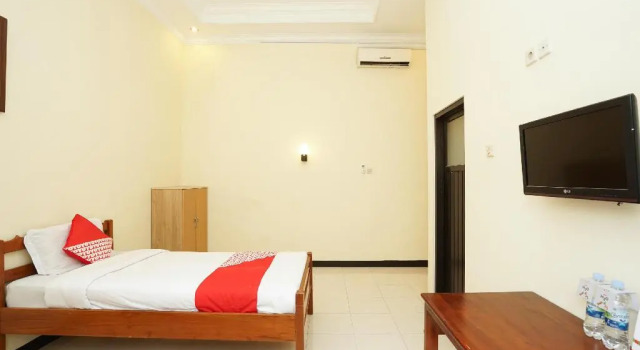 Standard Casal quarto OYO 587 Penginapan Sinar Harapan