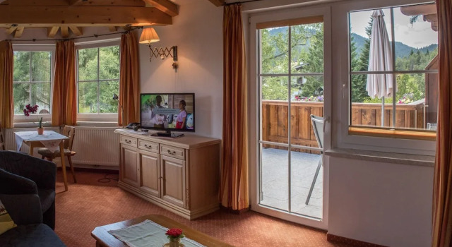 Апартаменты Luxury Landhaus Charlotte am Geigenbuehel -Apartments