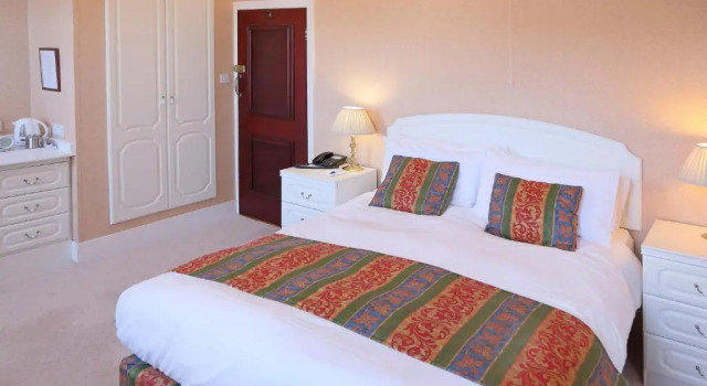 Saxonville Hotel, Prenota Hotel Whitby 