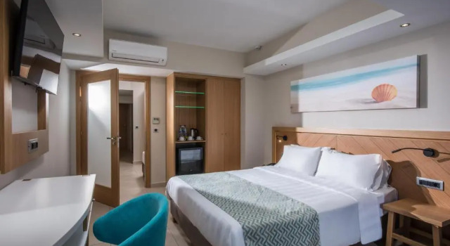 Номер семейный Superior с видом на море Royal & Imperial Belvedere Resort