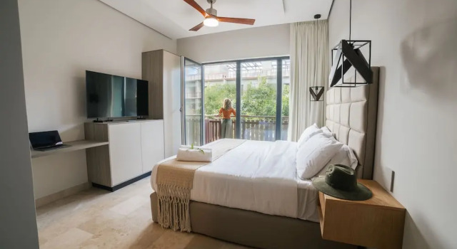 203B Amira Studio By Sandy Powerful