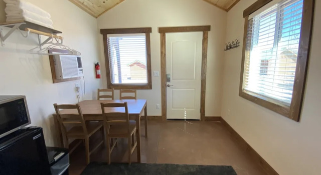 Gooseberry Lodges, Rezerwuj Hotel Hotele w Apple Valley z parkingiem, Parking
