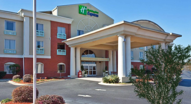 Holiday Inn Express and Suites Thomasville, Boek Hotel Hotels in Georgia met parkeren, Parkeren