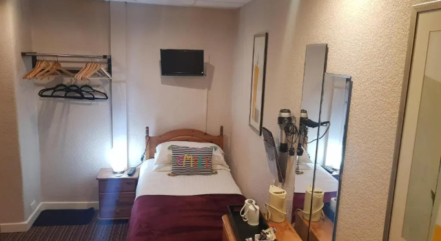 Standard- tredobbelt værelse Rock Dene Hotel