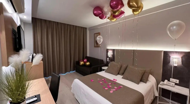 Семейный номер Standard с видом на море Hotel Golden
