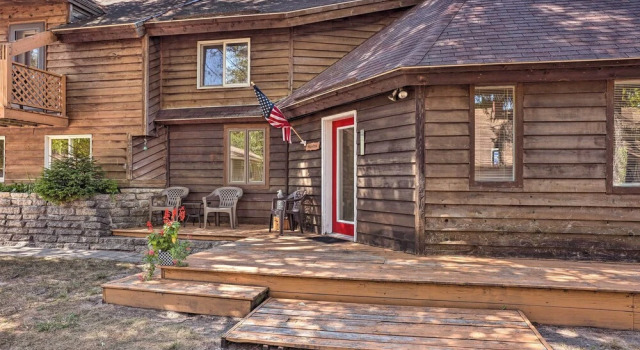 < 1 Mi to Dtwn! Lakefront 'manitou Cottage', Buchen Sie Ferienhaus Suttons Bay Michigan