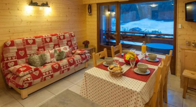 Appartement Le Grand-Bornand, 2 pièces, 6 personnes - FR-1-241-104, Prenota Appartamento Hotel a Alvernia con parcheggio, Parcheggio