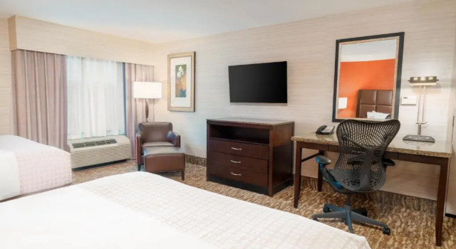 Четырёхместный номер Premium Hilton Garden Inn Hanover Arundel Mills, MD