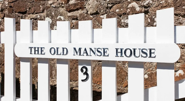 The Old Manse House - Apartment, Забронировать Апартаменты/квартира Апартаменты Эр, рядом с Гольф-клуб "Беллейл", Апартаменты/квартира