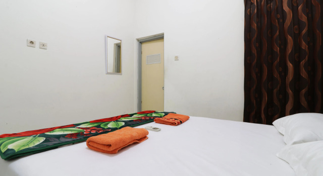 Wisma Lamida 2 Syariah, Book Guesthouse Cempaka Putih Jakarta, near Arion Mall