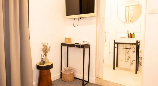 Номер Economy Oon Poshtel x Cafe