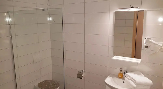 Трёхместный номер Comfort с балконом и с видом на горы House Delic