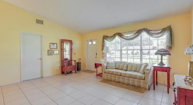 Charming St Lucie River Retreat w/ Pool & Dock!, Reserva ahora Hotel Port St. Lucie Florida