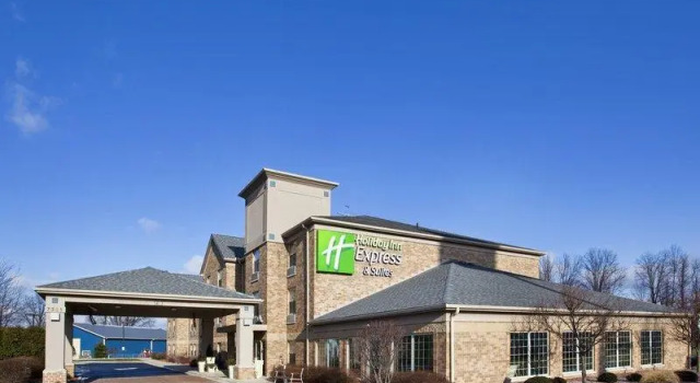 Люкс Holiday Inn Express Hotel & Suites Delaware-Columbus Area by IHG