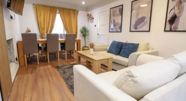 Steam and Stay @ Hoole