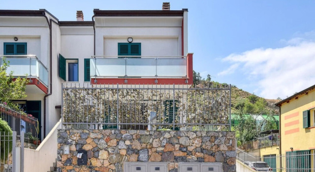 2 Bedroom Amazing Home In Vado Ligure, Забронировать Отель Отели Вадо-Лигуре 3 звезды, 3*