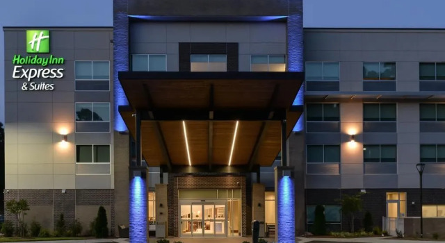 Holiday Inn Express & Suites Charlotte - Ballantyne by IHG, Забронировать Отель Баллантайн Шарлотте