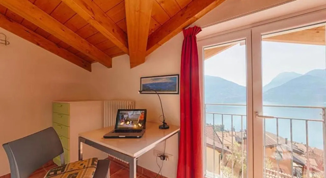 2-Bedroom Lakeview Apartment Mastena Belvedere, Book Apartment Hotels in Como with a Pool, Swimming Pool