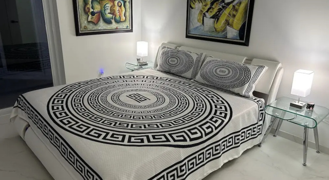 Двухместный люкс Men only clothing option guesthouse near Wilton Manors