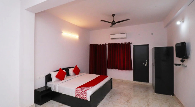 OYO 39774 Hotel Kanishka Residency, Забронировать Отель Отели штата Махараштры 3 звезды, 3*