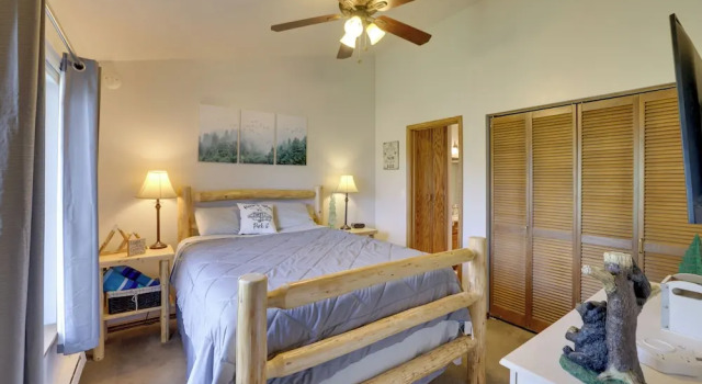 Ski-in/ski-out Brian Head Condo w/ Pool Access!, Rezerwuj Hotel Hotele w Iron County z parkingiem, Parking