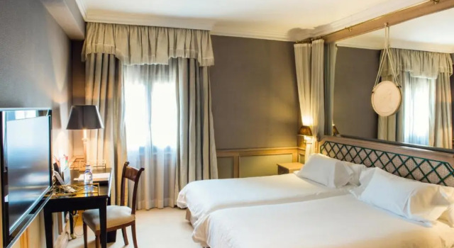Двухместный номер Superior Hotel Palafox