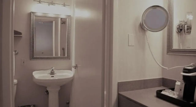 Run of House Holiday Inn & Suites Ottawa Kanata by IHG