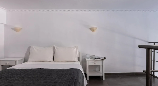 Семейный номер Standard с балконом Rivari Santorini Hotel
