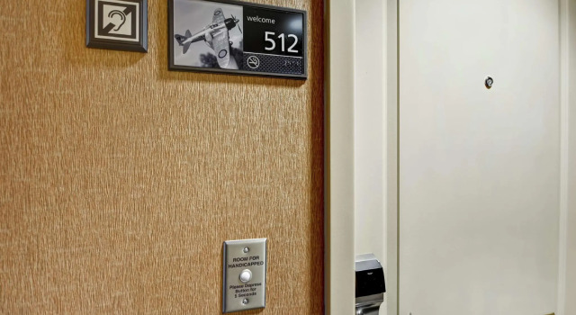 Четырёхместный номер Standard Hampton Inn and Suites Fredericksburg