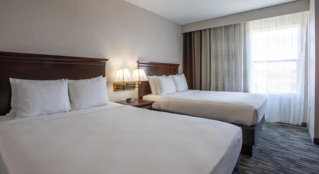 Четырёхместный люкс c 1 комнатой Country Inn & Suites by Radisson, Tucson City Center AZ