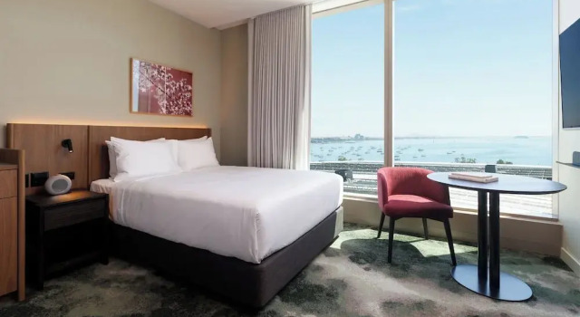 Двухместный номер Standard Crowne Plaza Geelong by IHG