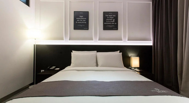 Кровать в общем номере (женский номер) Отель Vella Suite Suwon