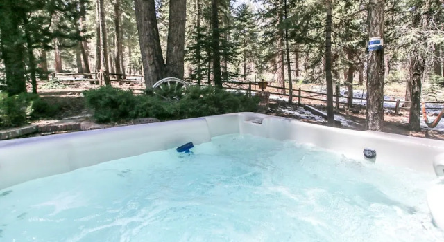 Cornerstone Cabin -fun And Cozy Home With A Hot Tub That Backs To The National Forest! 1 Bedroom Home