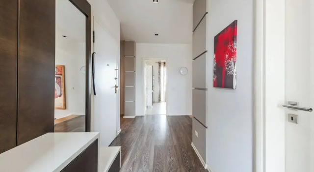 The Grand Luxurious Duplex, Забронировать Отель Бизнес-отели Дурреса, рядом с Порт Дуррес, 4* 5*