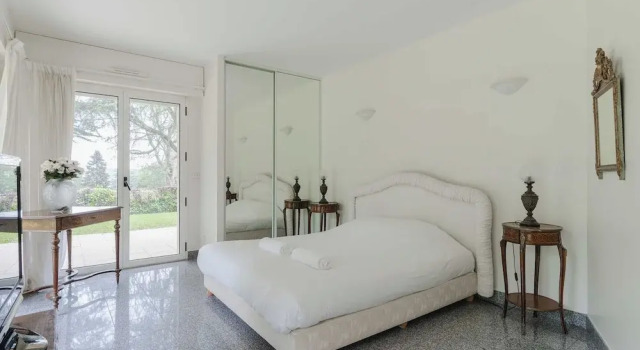 Апартаменты Luxury Haven With Pool, Tennis and Large Garden