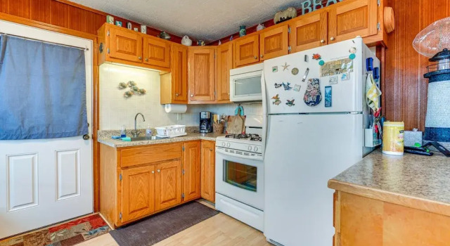 Коттедж Beachfront Lavallette Home - 2 Mi to Casino Pier!