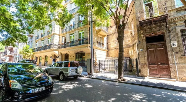 2 Bedroom Apartment Behind Opera House, Забронировать Апартаменты/квартира Тбилиси Регион Тбилиси, рядом с Tеатр имени Марджанишвили