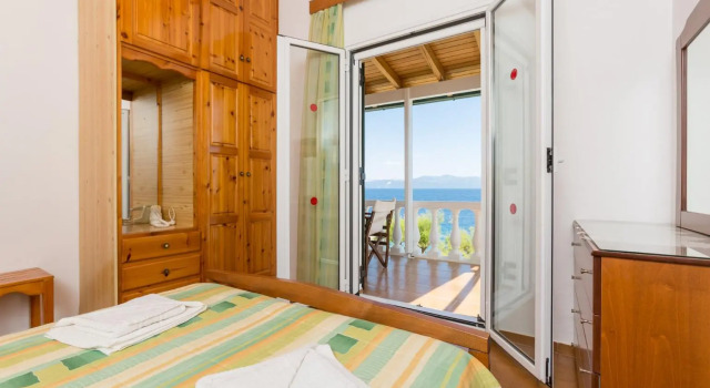 Dolphin Villa 3, Book Villa Hotels in Paxoi with a Pool, Swimming Pool
