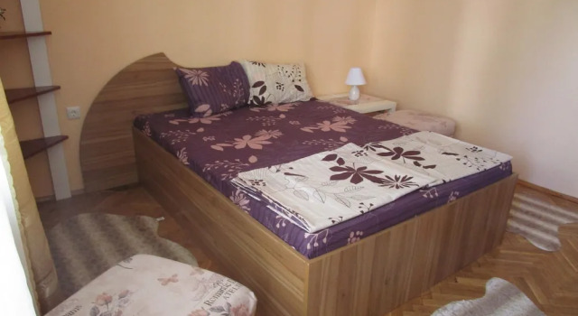 Apartment Moni, Забронировать Апартаменты/квартира Отели Варны с парковкой, рядом с Комплекс Приморский, Парковка