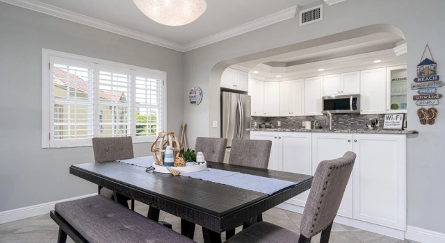 Bella Lago # 444 - 7411 Bella Lago Drive by Coastal Vacation Properties, Забронировать Апартаменты/квартира Отели Fort Myers Area с парковкой, Парковка