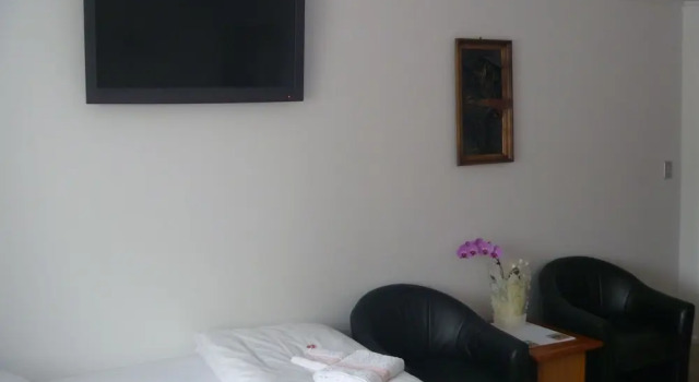 Номер Standard At Parkland Place B&B