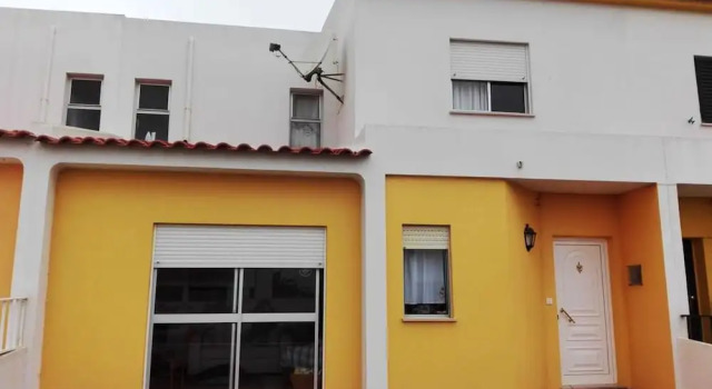 House With 3 Bedrooms in Atouguia da Baleia, With Wifi - 400 m From the Beach, Rezervovat Hotel Hotely v Oeste s parkováním, Parkování
